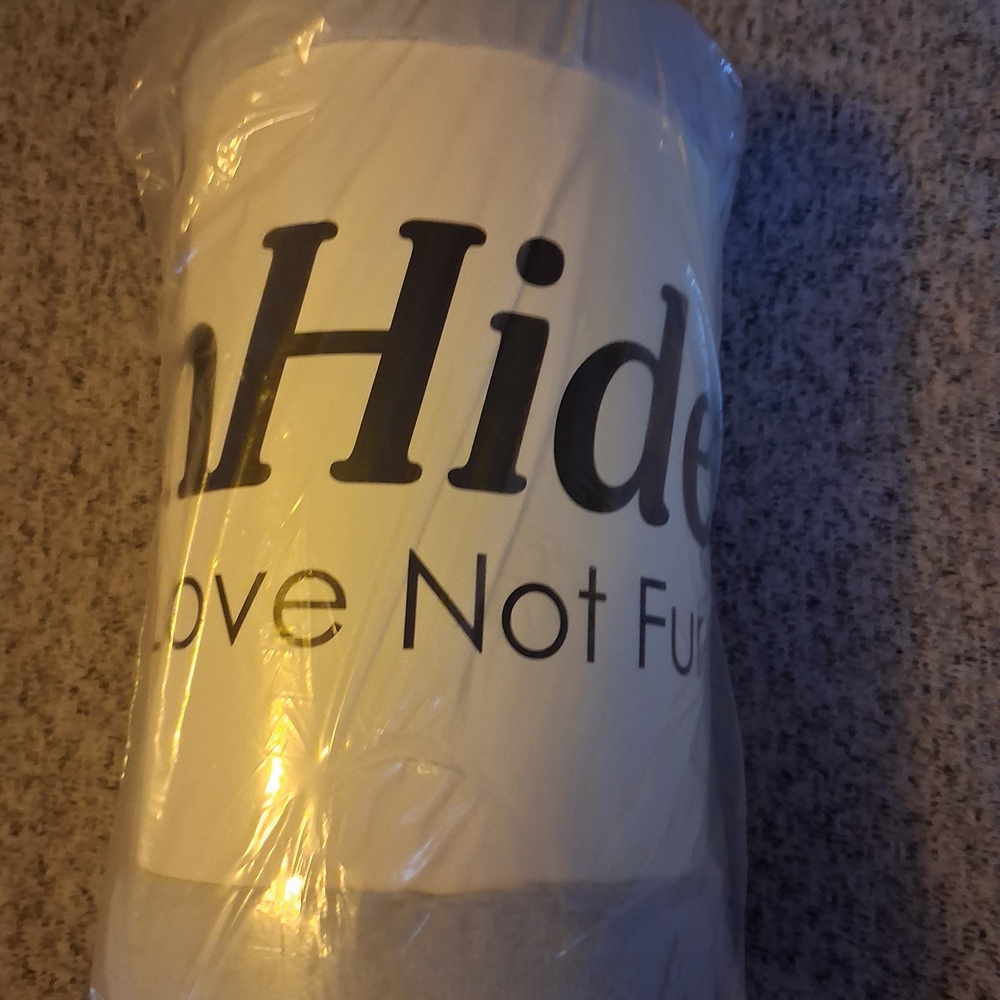 Hidee Cream Plush Throw Blanket - Soft Home Bedding